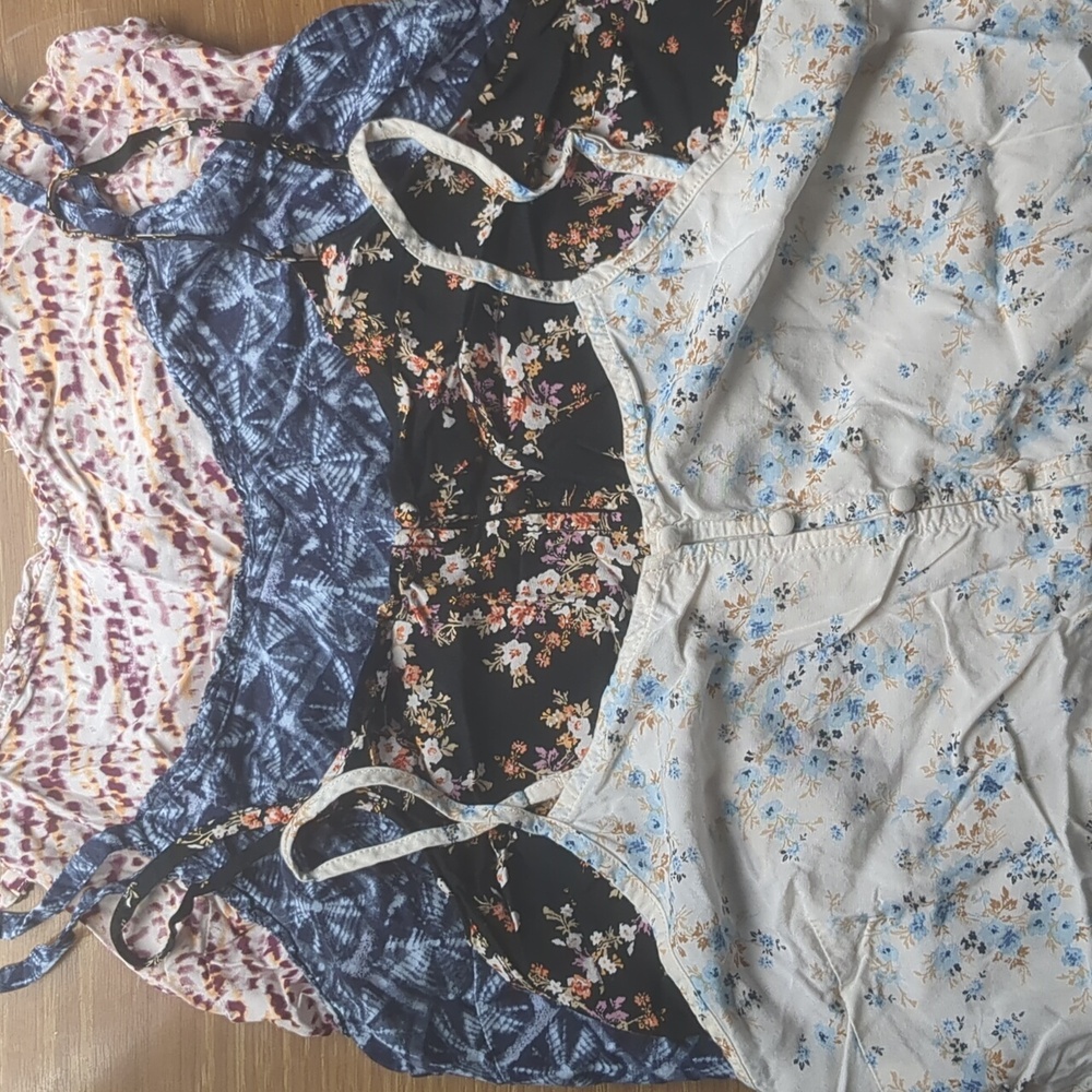 Four Old Navy Women's Tanks - Black Floral, Blue Geometric, Multicolor, White